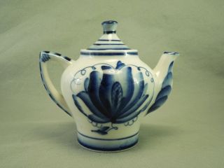 Vintage Porcelain Hand Painted Blue & White Small Tea Pot Russian Made