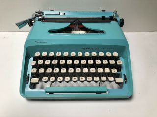 Remington Sperry Rand Ten Forty Made In Holland Typewriter Turquoise