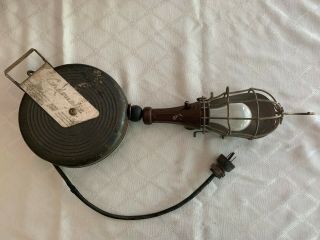 Onlyh Vintage Cordomatic Model 900 Retractable Garage Drop Light Work Light