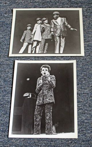 2 Orig.  Circa 1967 Judy Garland W/ Travilla Pantsuit B&w Glossy Concert Photos