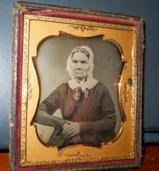1/6 Plate Daguerreotype Of Distinguished Lady In A Half Case