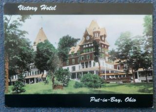Put - In - Bay,  Ohio - Victory Hotel Postcard