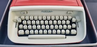 Orange - Red Royal 1960 ' s Safari Portable Typewriter,  Mid - Century Danish Modern 2