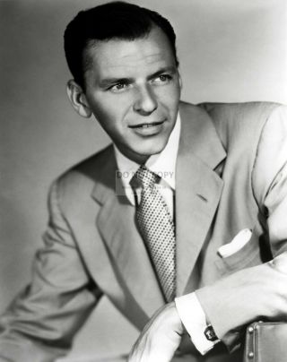 Frank Sinatra Legendary Entertainer - 8x10 Publicity Photo (ep - 746)