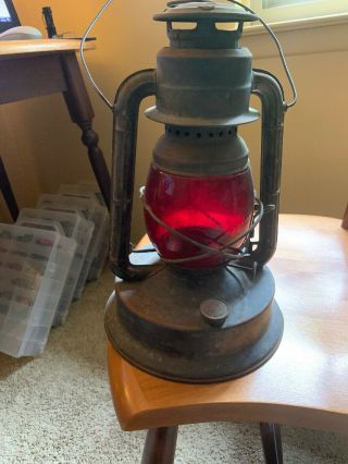 Vintage Red Glass Dietz Little Giant 70 Hour Fount Railroad Barn Lantern Lamp