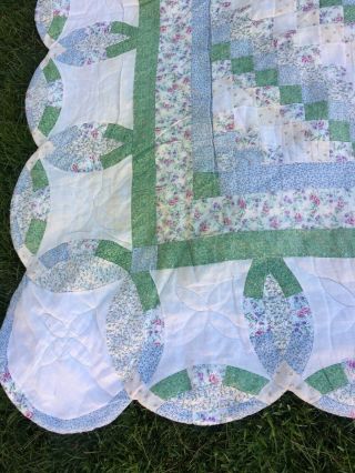 Vintage Handmade Hand Stitch Quilt Scalloped Edges Patch Paisley Green 4