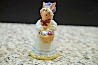 Royal Doulton Figurine Mrs Bunnykins At The Easter Parade 1982