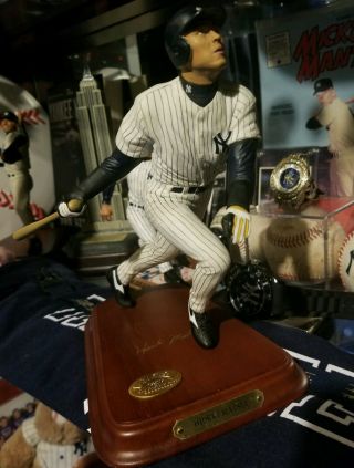 Danbury Hideki Matsui Baseball York Yankees Porcelain Figurine Statue
