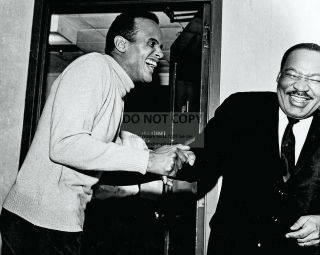 Harry Belafonte Cuts Up With Rev.  Martin Luther King,  Jr.  - 8x10 Photo (aa - 146)