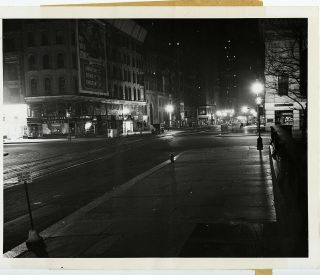 Vintage 1946 York City At Night,  5th Ave.  & 42nd St.  Press Photo