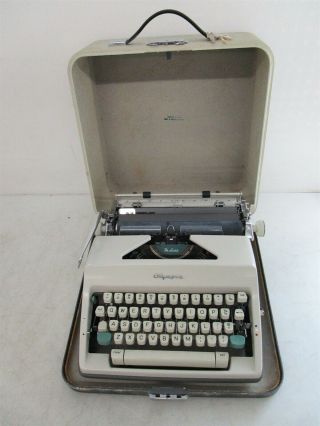 Vintage Olympia De Luxe Typewriter W/ Case,  Key Made In West Germany