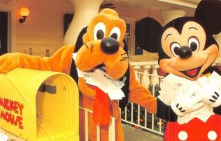 C21 - 1832,  Mickey And Pluto,  Orlando Fl.  Disney World