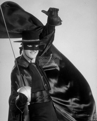 Guy Williams In The Abc Tv Program " Zorro " - 8x10 Publicity Photo (ab - 778)