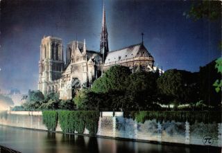 Stunning Vintage Postcard 1970 Notre Dame Cathedral Illuminated,  Paris 62p