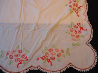 Vtg 1940 ' s Muslin Hand Embroidered Full Size Flat Sheet and 2 Pillowcases 3