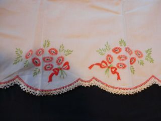 Vtg 1940 ' s Muslin Hand Embroidered Full Size Flat Sheet and 2 Pillowcases 7