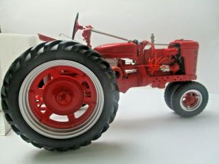 The Franklin The Farmall Model H Tractor 1:12 Scale