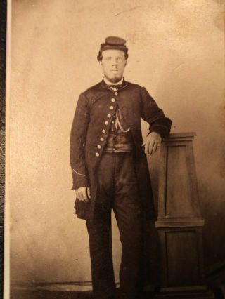 civil war cdv photograph,  union infrantry,  or heavy artillery private 6