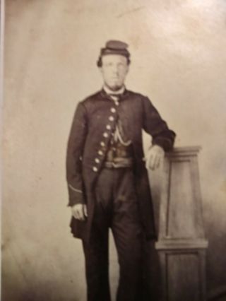 civil war cdv photograph,  union infrantry,  or heavy artillery private 8
