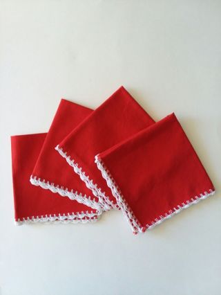 Vtg Dinner Cloth Napkins Red White Yarn Trim Detail 10x10 Holiday Christmas Set