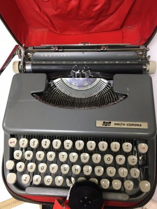 Vtg 1960 Smith Corona Skyriter Portable Typewriter With Leather Carrying Case 5