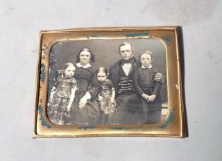Antique 1/4 Plate Family Daguerreotype W Five People