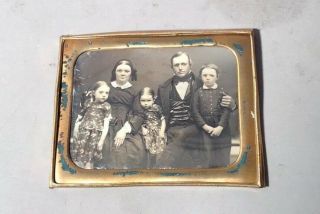 Antique 1/4 Plate Family DAGUERREOTYPE w FIVE PEOPLE 2