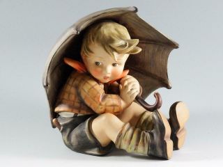 8” Goebel Hummel " Umbrella Boy " Figurine 152 A -