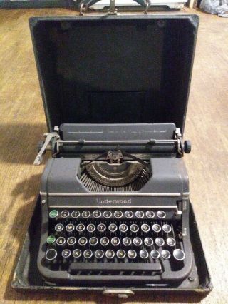 Vintage Underwood Universal Portable Typewriter With Case Sn F1311520