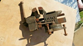 Vintage Little Giant 3.  5  Jaw Bench Vise W/swivel Base & Pipe Grips No.  5225