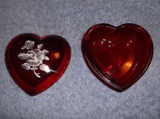 Ruby Red 3 " Glass Heart Shaped Covered Trinket / Jewelry Dish With Flowers