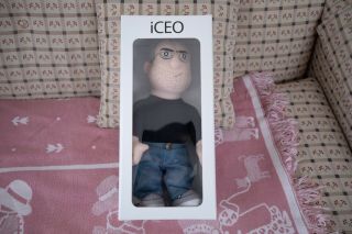 Limited Edition Apple Steve Jobs Iceo Doll By Throwboy