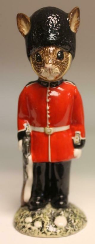 Royal Doulton Guardsman Bunnykins Db127 Uki Spec Ed Of 1000 4 1/2 " Tall