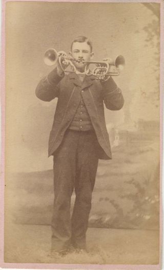 Wonderful Cdv Of A Man Playing Two Trumpets At The Same Time