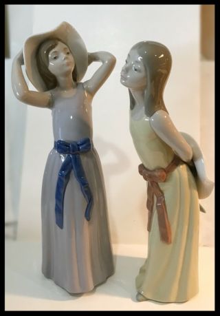 Lladro Girls With Hats And Bows Series - Retired Naughty & Coy