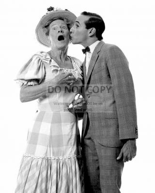 Minnie Pearl And Pee - Wee Herman (paul Reubens) - 8x10 Publicity Photo (ww103)