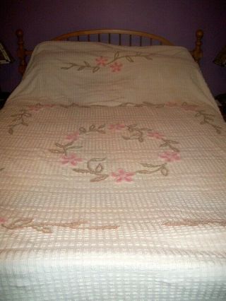 Vintage Retro Chenille Bedspread White With Flowers