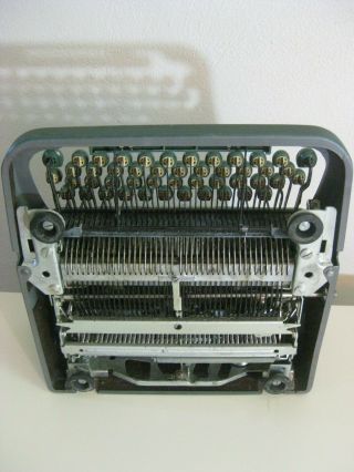 Vtg Underwood Universal Typewriter w/ Case - Art Deco Green 5