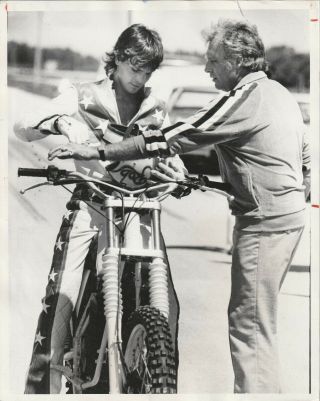 1980 Press Photo Evel Knievel And Son Robbie 8x10