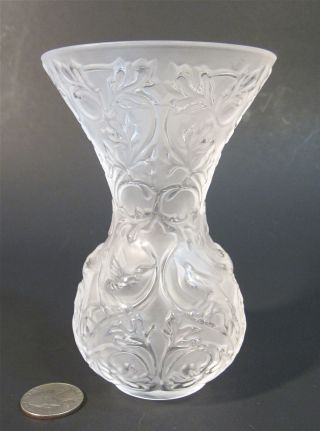 Lalique France Signed Frosted Crystal French Art Glass Arabesque 5.  25 " Tall Vase