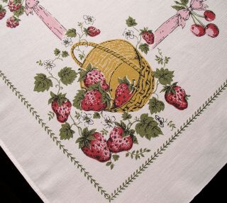 Vtg Print Cotton Tablecloth Strawberries Cherries Raspberries Daisiesl 64x53