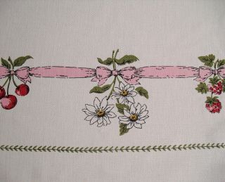 Vtg Print Cotton Tablecloth Strawberries Cherries Raspberries Daisiesl 64X53 7