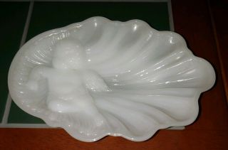 Vintage Avon Angel Cherub White Milk Glass Soap Dish Shell Shape Vanity Trinket