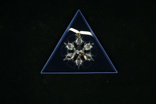 Swarovski Crystal Snowflake Christmas Oranment Dated 2010 With Box
