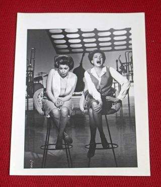 1964 Judy Garland W/ Martha Raye B&w Glossy Photo W/ Cbs Ink Stamp
