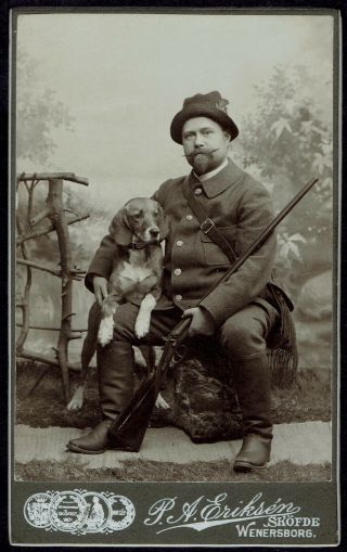 Cdv Photo Man With Dog Hunter,  Rifle (4190)