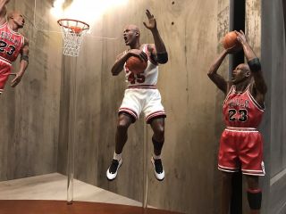 Michael Jordan Danbury Lifetime Achievement 4 Figure Set Chicago Bulls NBA 6