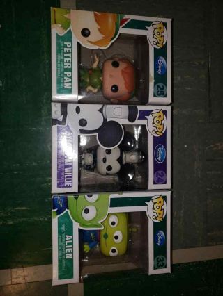 FUNKO POP DISNEY STORE STEAMBOAT WILLIE MICKEY MOUSE 24 (VAULTED) PROTECTOR 2