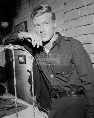 Robert Redford In The Tv Show " The Twilight Zone - 8x10 Publicity Photo (zy - 863)