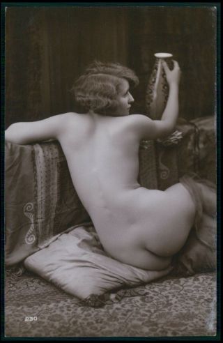 French Nude Woman Big Butt On Floor C1910 - 1920s Photo Postcard